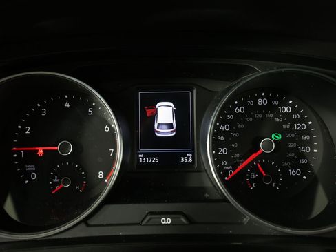 Used 2018 Volkswagen Tiguan SEL image 31