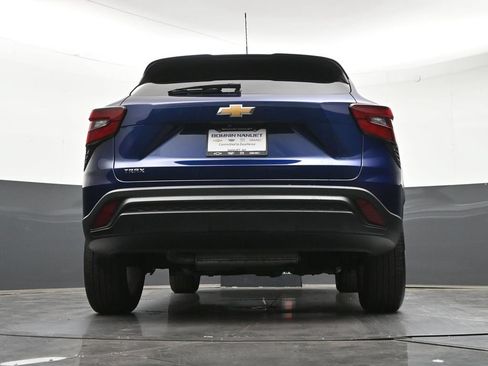 Used 2024 Chevrolet Trax LS w/ LS Convenience Package FWD image 27