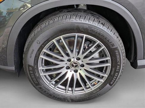 Used 2025 Mercedes-Benz GLC 300 image 24