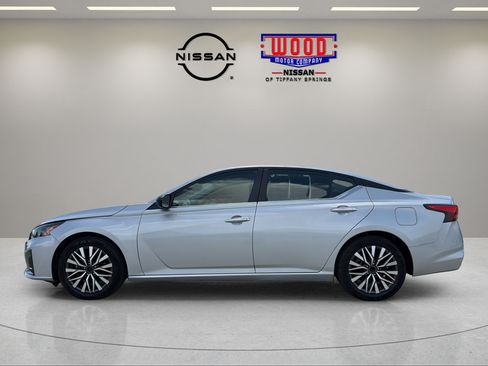 Certified 2024 Nissan Altima 2.5 SV FWD image 5