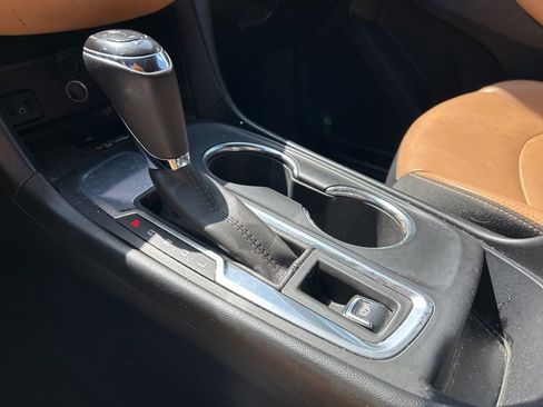 Used 2018 Chevrolet Equinox Premier image 37