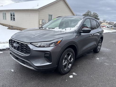 Used 2025 Ford Escape ST-Line image 8