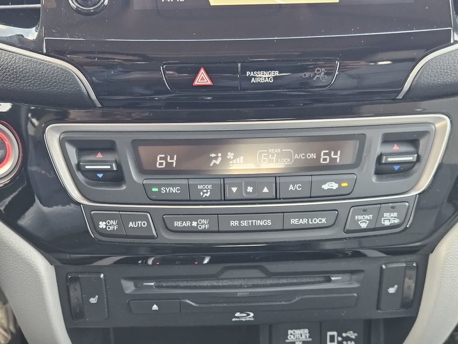 Used 2021 Honda Pilot Touring image 18