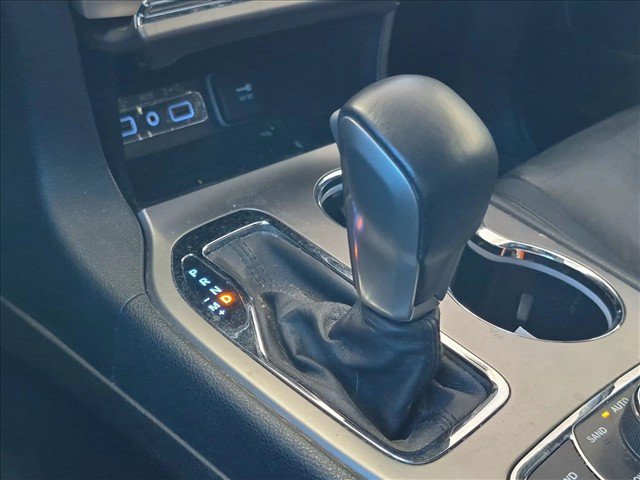 Used 2018 Jeep Grand Cherokee Limited w/ Trailer Tow Group IV AWD/4WD image 12