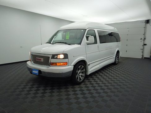 Used 2020 GMC Savana 2500 Extended w/ Enhanced Convenience Package image 13