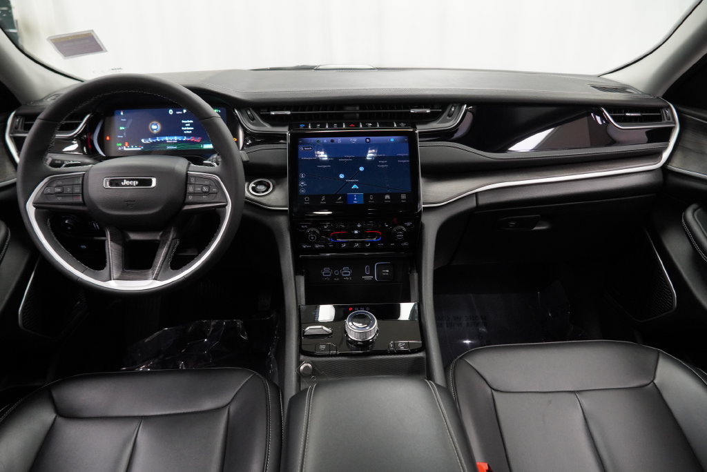 Certified 2023 Jeep Grand Cherokee 4WD 4xe image 2