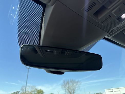 Used 2021 Volkswagen Atlas SEL image 23