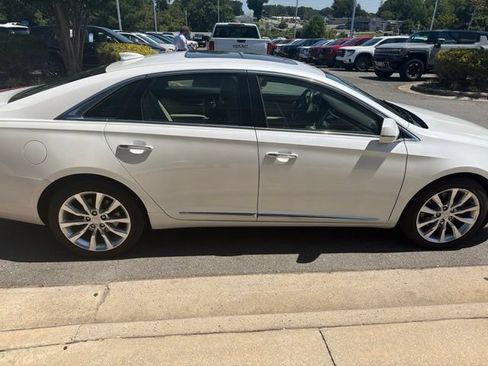 Used 2016 Cadillac XTS Luxury w/ Driver Awareness Package FWD image 4