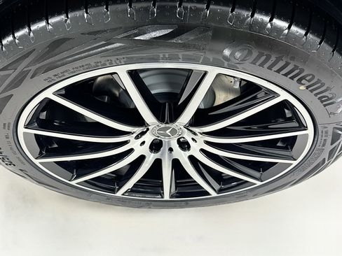 New 2026 Mercedes-Benz GLS 580 4MATIC image 35