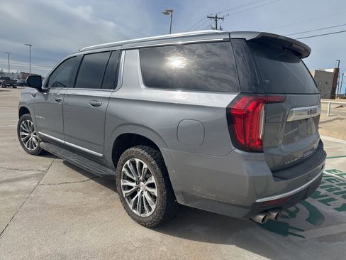Used 2021 GMC Yukon XL Denali w/ LPO, Illumination Package AWD/4WD image 5