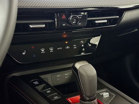 New 2026 Nissan Kicks SR w/ Cold Weather Package AWD/4WD image 16