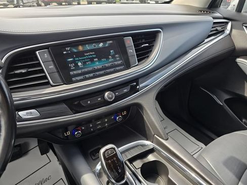 Used 2019 Buick Enclave Essence AWD/4WD image 29