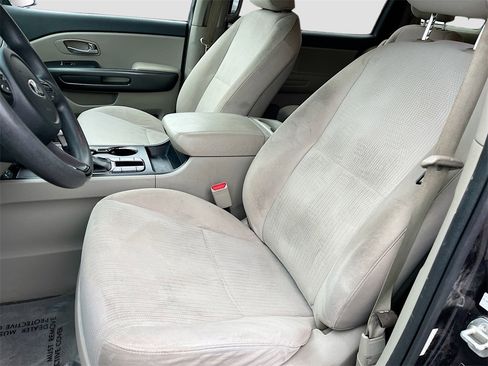 Used 2020 Kia Sedona LX image 19
