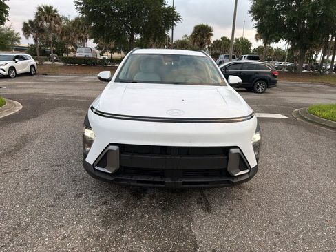Used 2025 Hyundai Kona SEL image 8