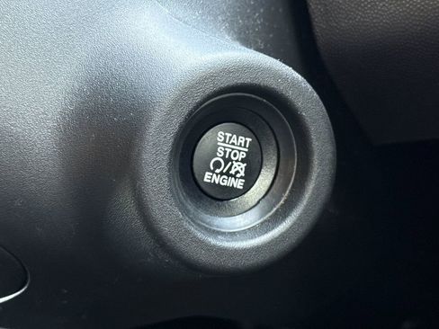 Used 2024 RAM ProMaster 2500 w/ Convenience Group FWD image 30