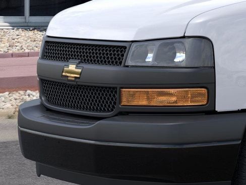 New 2025 Chevrolet Express 2500 image 13