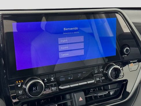 New 2026 Toyota Highlander Platinum image 22