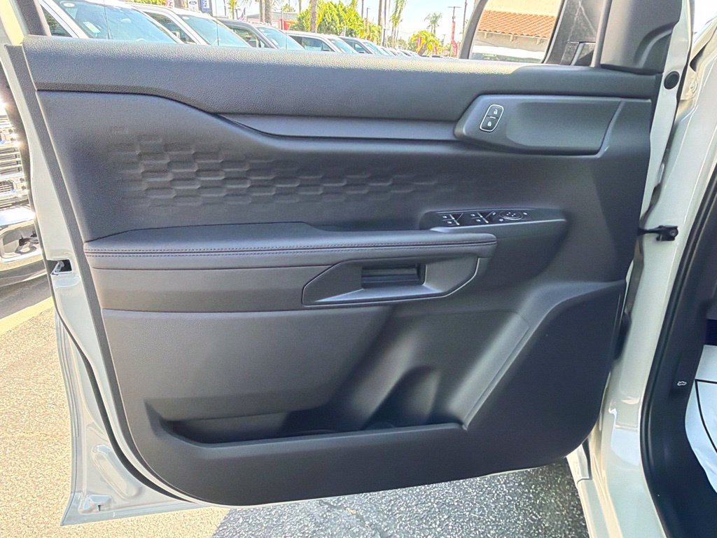 New 2026 Ford Ranger XLT w/ Black Appearance Package RWD image 14