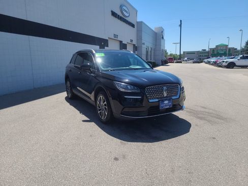Used 2022 Lincoln Corsair AWD w/ Equipment Group 101A image 8