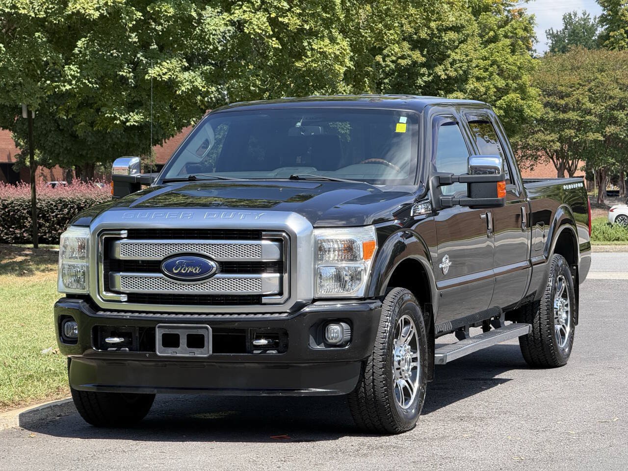 Used 2014 Ford F250 Platinum w/ FX4 Off-Road Package AWD/4WD image 2