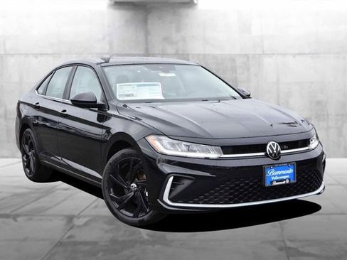 New 2026 Volkswagen Jetta SE image 2