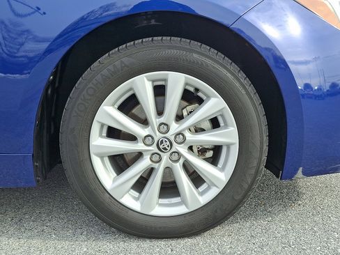 Certified 2024 Toyota Corolla SE w/ SE Package image 9