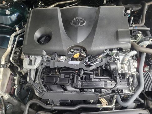 Used 2021 Toyota Camry SE FWD image 30