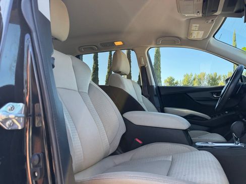 Used 2023 Subaru Ascent Premium w/ Convenience Package AWD/4WD image 20