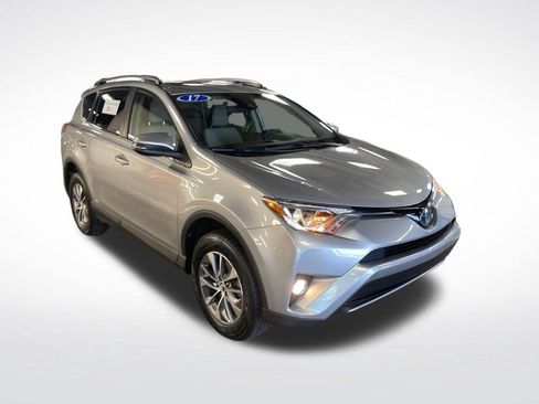 Certified 2017 Toyota RAV4 XLE AWD/4WD image 7