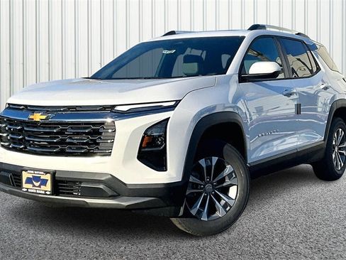 New 2026 Chevrolet Equinox LT w/ Convenience Package II image 7