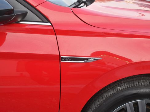 Used 2019 Volkswagen Jetta R-Line image 10