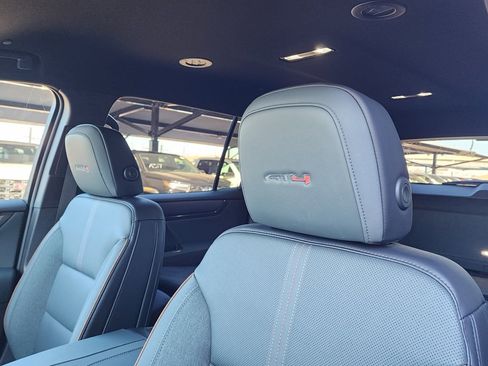 New 2026 GMC Acadia AT4 w/ Luxury Package image 17