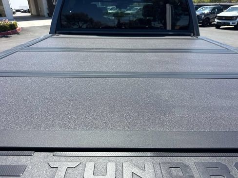 Used 2025 Toyota Tundra Limited AWD/4WD image 10