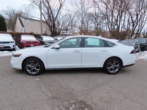 Certified 2023 Honda Accord EX image 3