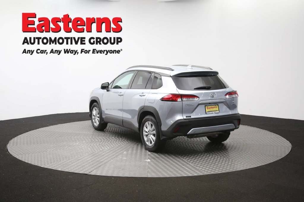 Used 2022 Toyota Corolla Cross LE AWD/4WD image 62