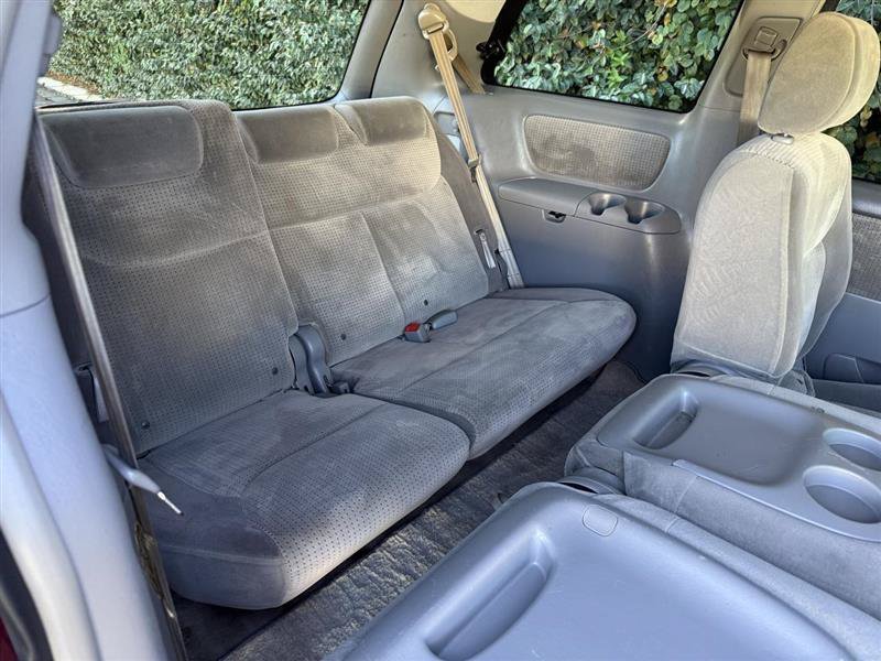 Used 2007 Toyota Sienna CE FWD image 16
