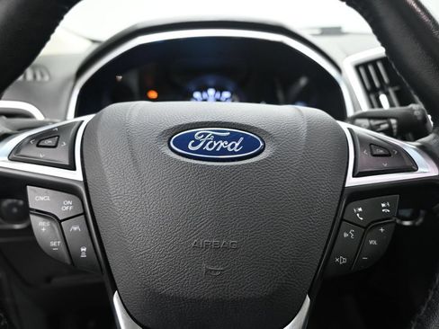 Used 2020 Ford Edge Titanium w/ Equipment Group 301A AWD/4WD image 12