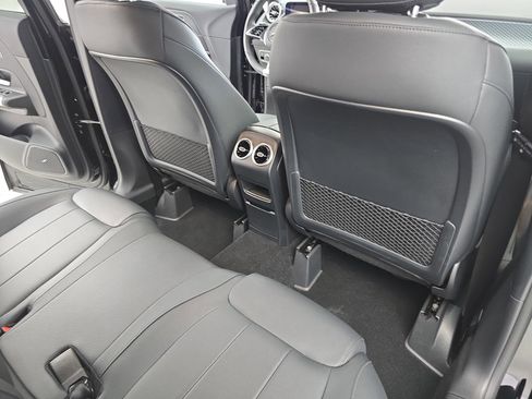 Used 2025 Mercedes-Benz GLA 250 image 11