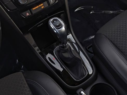 Used 2022 Buick Encore Preferred w/ Safety Package image 35