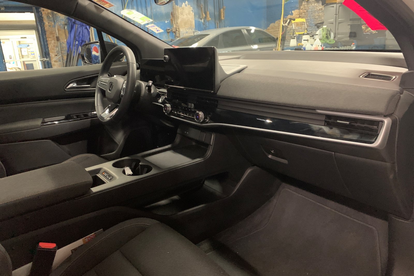 Used 2024 Honda Prologue EX image 20