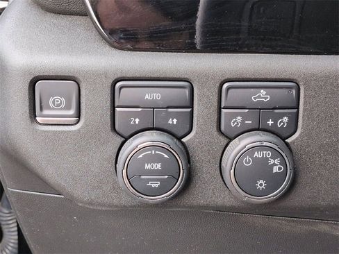 Certified 2023 Chevrolet Silverado 1500 LT image 18