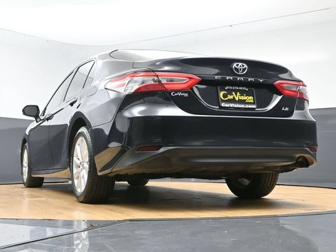 Used 2018 Toyota Camry LE FWD image 46