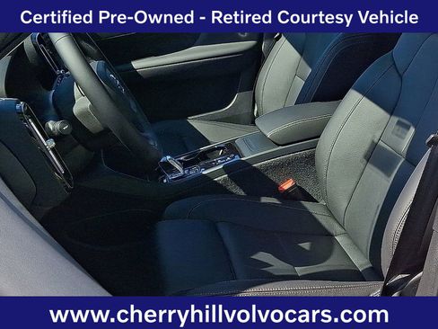 Certified 2025 Volvo XC40 B5 Plus w/ Protection Package Premier image 13
