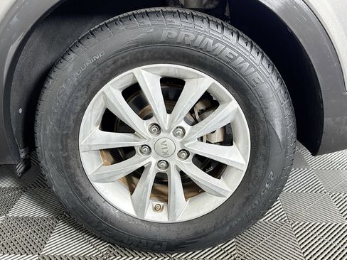 Used 2016 Kia Sorento LX image 35