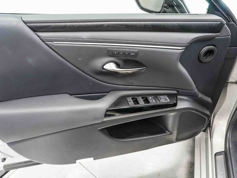 Used 2024 Lexus ES 350 w/ Premium Package FWD image 22