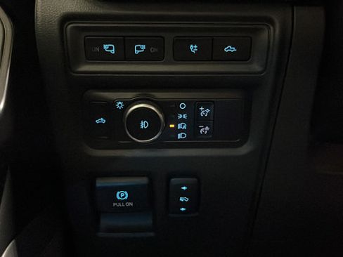 Used 2024 Ford F150 Platinum AWD/4WD image 36