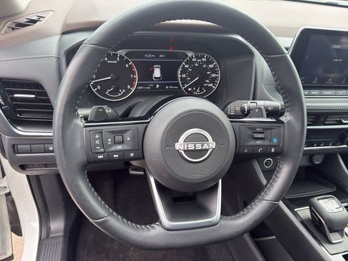 Certified 2023 Nissan Rogue SV w/ SV Premium Package image 16