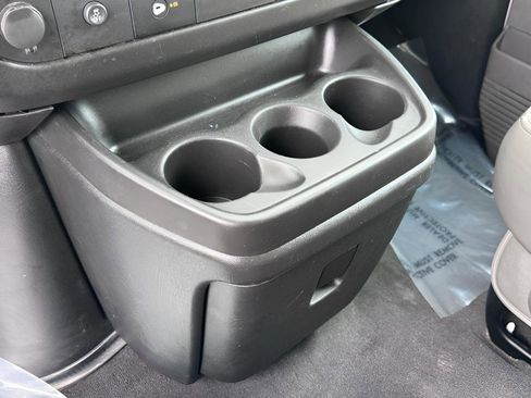 Used 2023 Chevrolet Express 3500 LT w/ LT Preferred Equipment Group image 32