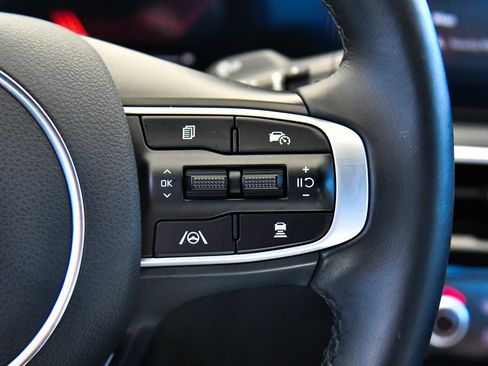 Used 2025 Kia K5 GT-Line w/ GT-Line Premium Package AWD/4WD image 37