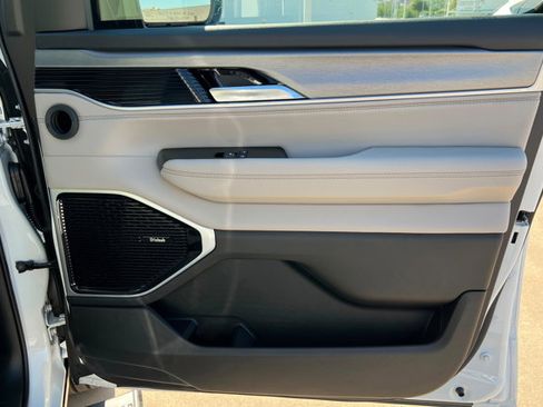 New 2026 Jeep Grand Wagoneer Limited AWD/4WD image 24